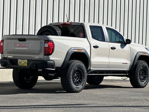 New 2026 GMC Canyon AT4X w/ AT4X AEV Edition AWD/4WD image 5