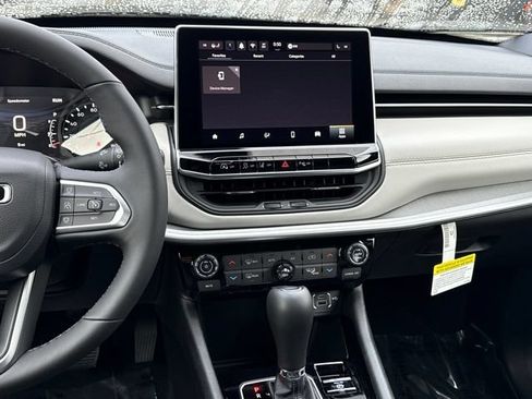 New 2026 Jeep Compass Limited AWD/4WD image 12