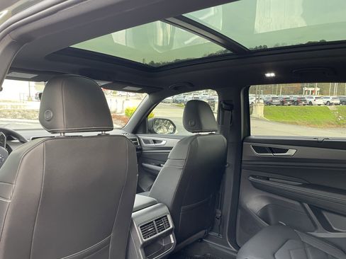 New 2026 Volkswagen Atlas Cross Sport SE FWD image 11