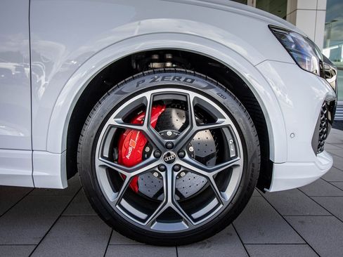 Used 2025 Audi RS Q8 performance image 22