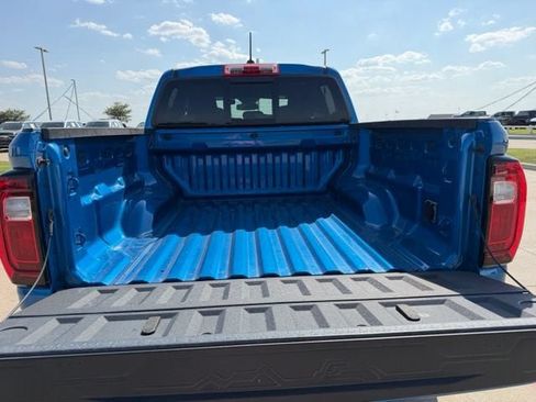 Used 2024 GMC Canyon Elevation w/ Convenience Package RWD image 5