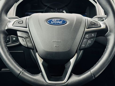 Used 2024 Ford Edge SEL AWD/4WD image 15
