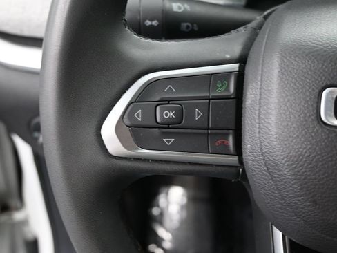 Used 2024 Jeep Compass Latitude AWD/4WD image 37