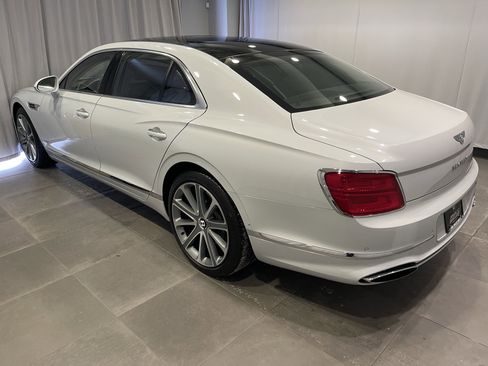 Used 2020 Bentley Flying Spur W12 image 4