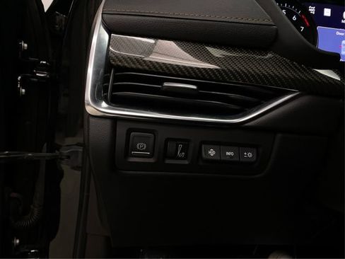 Used 2019 Cadillac XT4 Sport w/ Technology Package AWD/4WD image 23