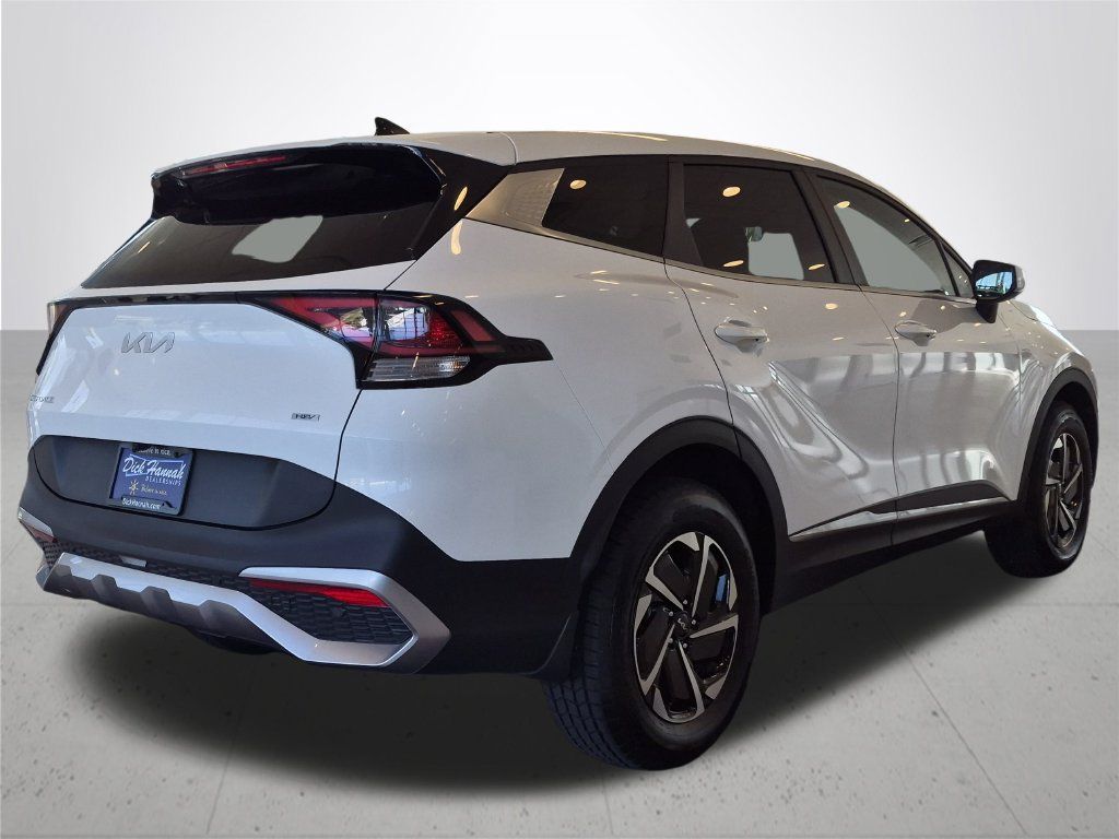 Used 2023 Kia Sportage LX AWD/4WD image 7