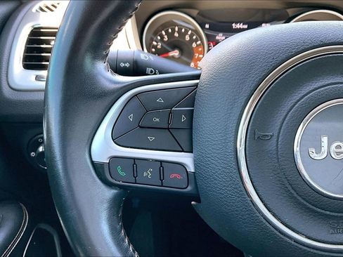 Used 2019 Jeep Compass Latitude w/ Popular Equipment Group AWD/4WD image 11