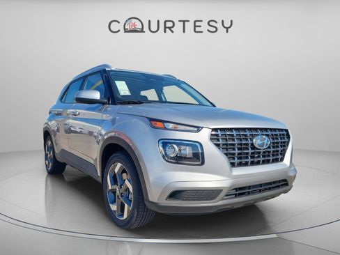 New 2026 Hyundai Venue SEL image 4