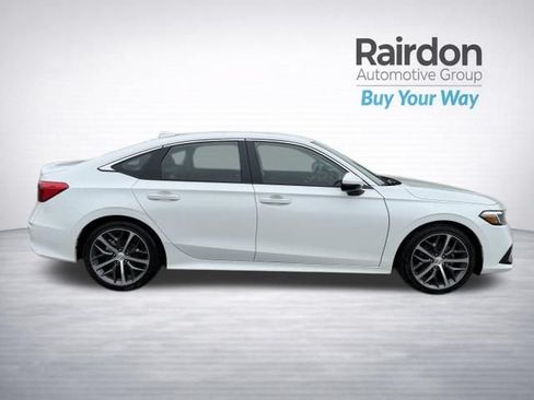 Used 2022 Honda Civic Touring image 8
