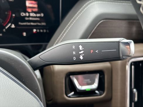 Used 2025 GMC Yukon Denali Ultimate image 16