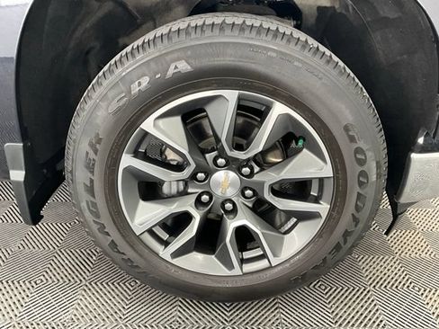 Used 2023 Chevrolet Silverado 1500 LT AWD/4WD image 21