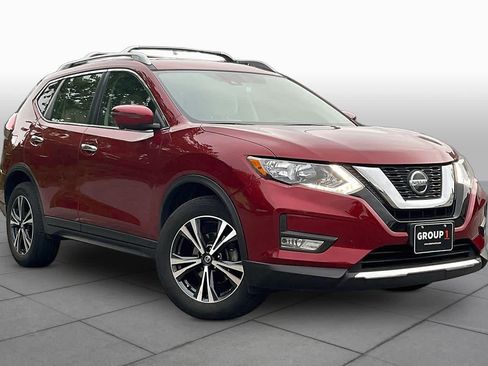 Used 2020 Nissan Rogue SV w/ Sun & Sound Touring Package AWD/4WD image 2