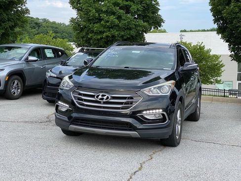 Used 2017 Hyundai Santa Fe Sport w/ 2.4L Tech Package 04 FWD image 3