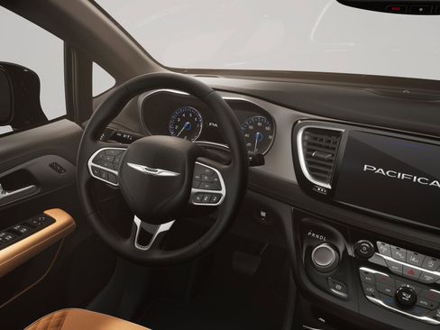 New 2026 Chrysler Pacifica Pinnacle image 9