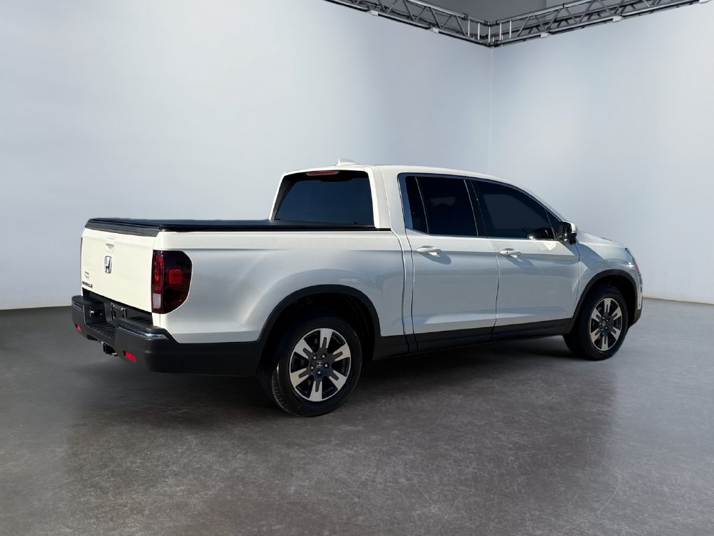Used 2017 Honda Ridgeline RTL-T image 3