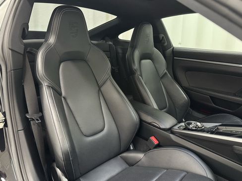 Used 2020 Porsche 911 Carrera 4S AWD/4WD image 17