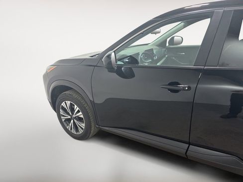 Used 2023 Nissan Rogue SV image 13