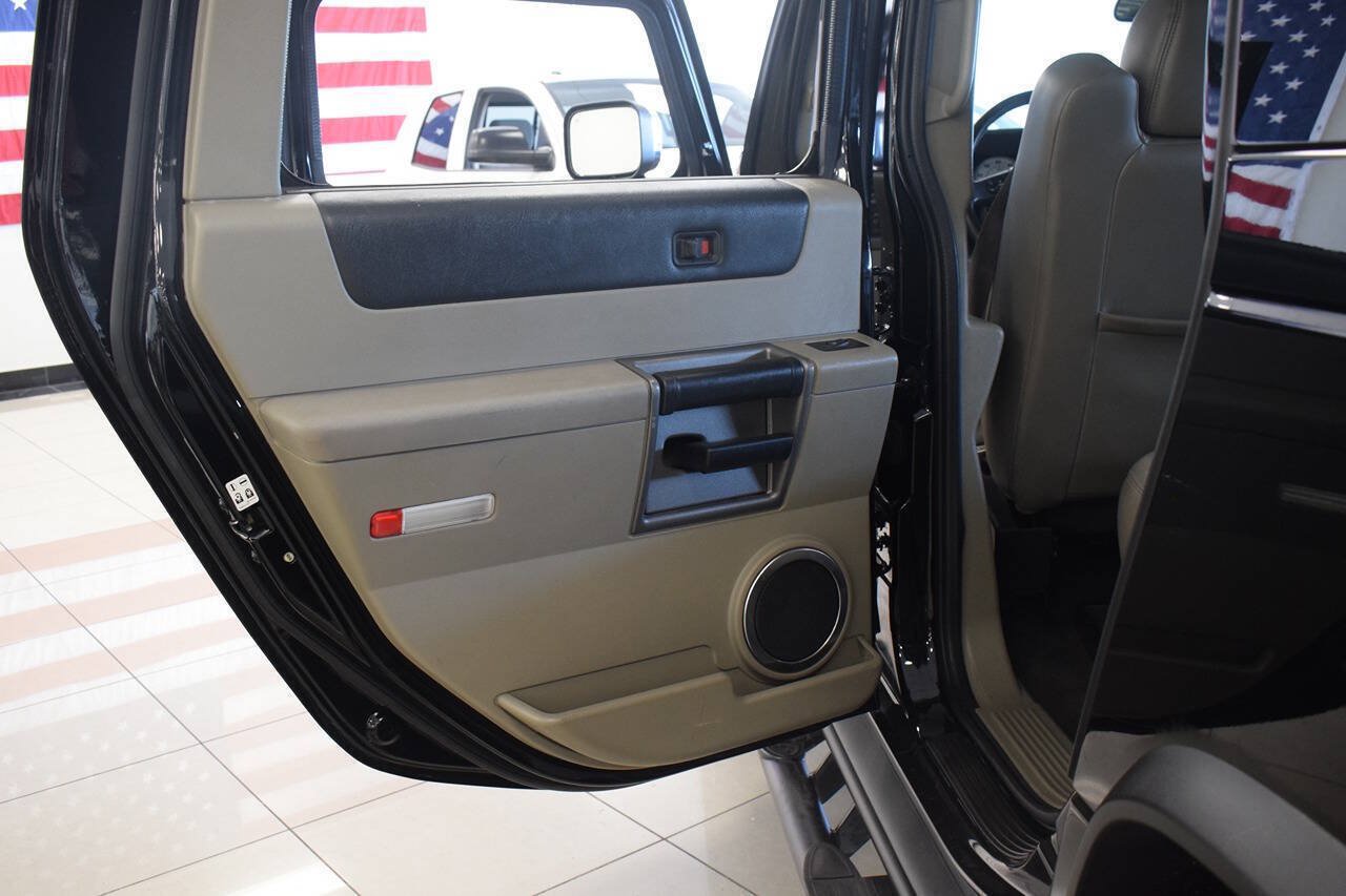 Used 2003 HUMMER H2 w/ Preferred Equipment Group AWD/4WD image 51