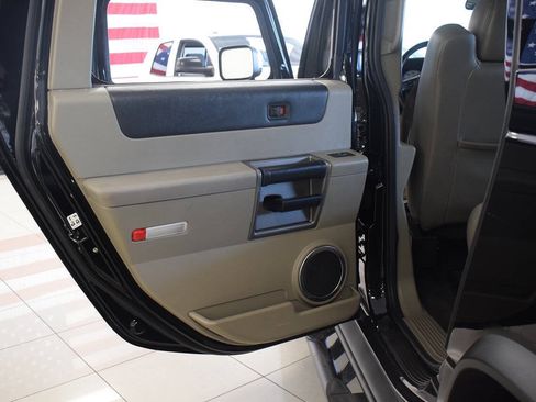 Used 2003 HUMMER H2 w/ Preferred Equipment Group AWD/4WD image 51