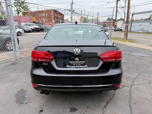 Used 2013 Volkswagen Jetta GLI Autobahn FWD image 5