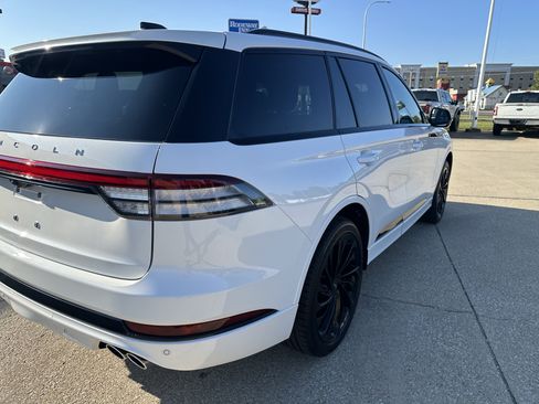 Used 2025 Lincoln Aviator Reserve w/ Equipment Group 201A AWD/4WD image 5
