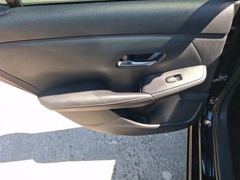 Used 2023 Nissan Sentra SV image 9