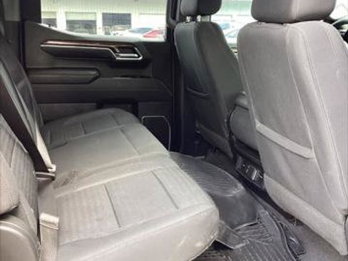 Used 2023 Chevrolet Silverado 1500 LT AWD/4WD image 17
