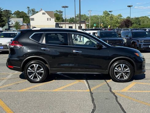 Used 2019 Nissan Rogue SV w/ Premium Package AWD/4WD image 7