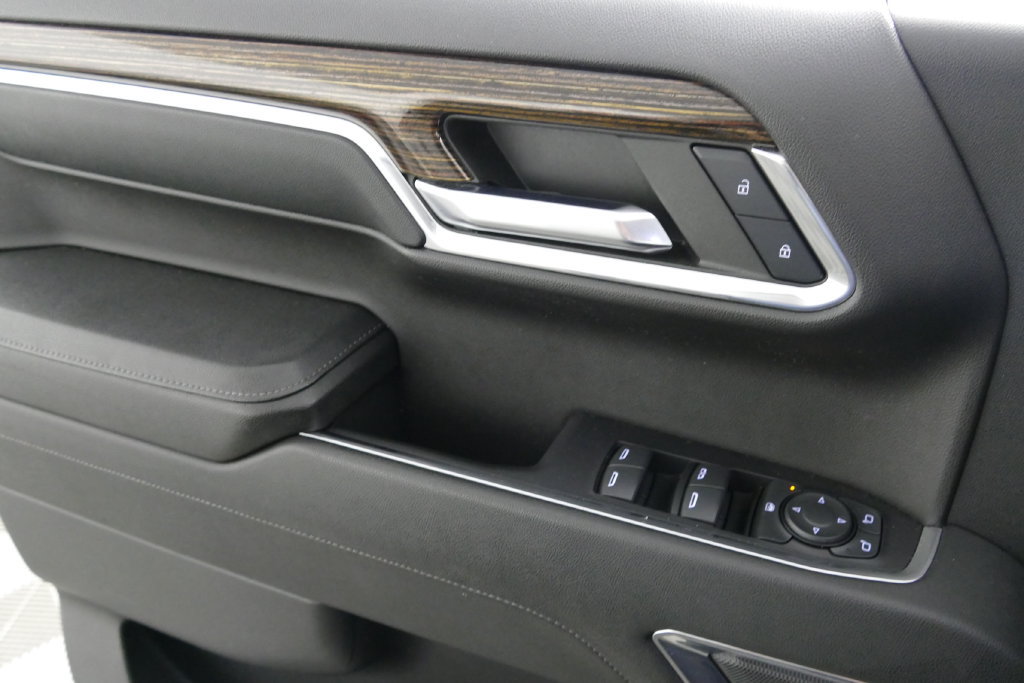 Used 2023 GMC Sierra 1500 Elevation AWD/4WD image 13