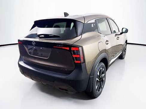 New 2026 Nissan Kicks SV w/ SV Premium Package image 5