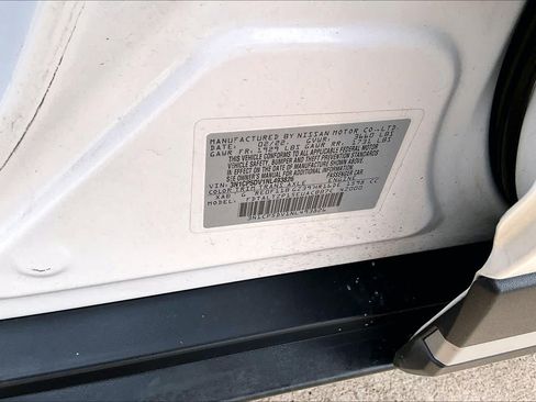 Used 2022 Nissan Kicks SR w/ Premium Package FWD image 32
