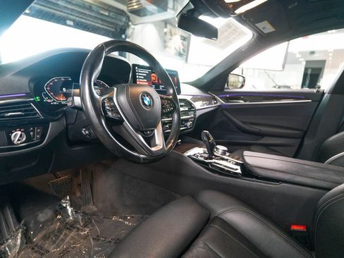 Used 2021 BMW 530i xDrive w/ Convenience Package AWD/4WD image 4