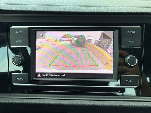 Used 2023 Volkswagen Jetta Sport image 18