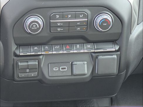 Certified 2026 Chevrolet Silverado 1500 Custom RWD image 29