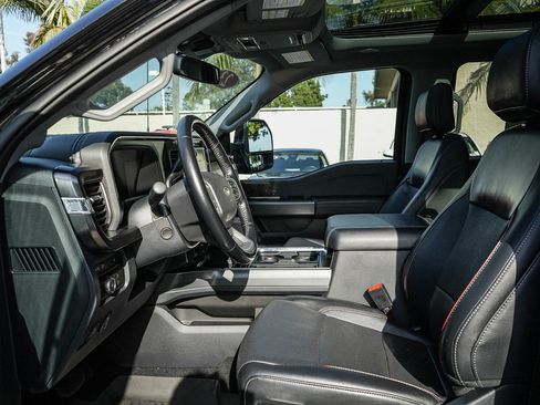 Used 2023 Ford F250 Lariat w/ Lariat Ultimate Package AWD/4WD image 18