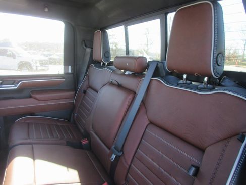 New 2026 GMC Sierra 2500 Denali Ultimate w/ Max Trailering Package image 16