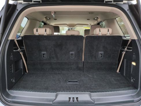 Used 2024 Ford Expedition XLT image 19
