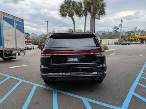 Used 2020 Lincoln Aviator Reserve w/ Equipment Group 201A image 6