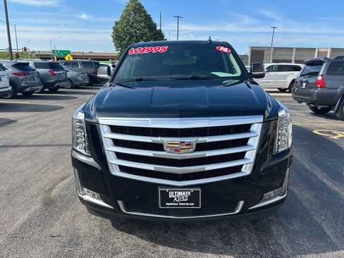 Used 2016 Cadillac Escalade Premium AWD/4WD image 2