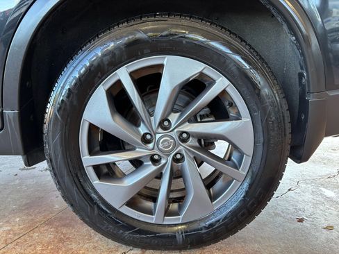 Used 2016 Nissan Rogue SL w/ SL Premium Package image 27