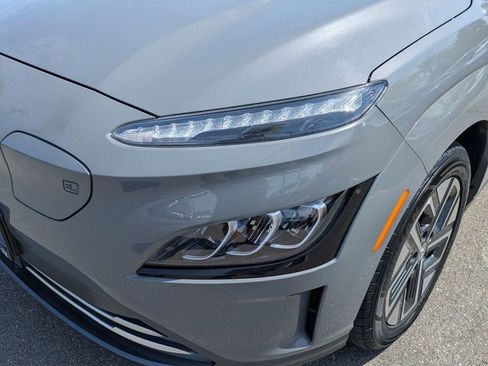 Certified 2022 Hyundai Kona Limited w/ Cargo Package image 9