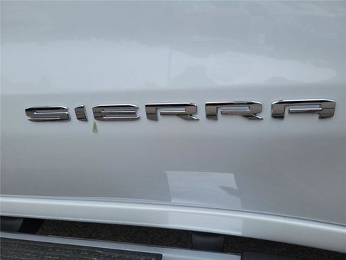 New 2026 GMC Sierra 1500 SLT AWD/4WD image 8