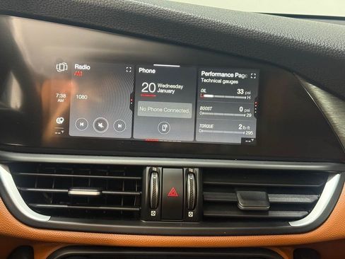 Used 2020 Alfa Romeo Giulia Ti AWD/4WD image 18