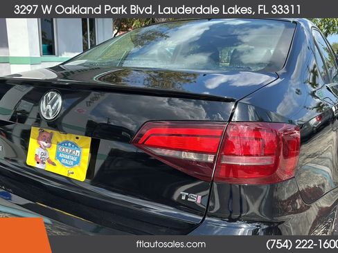 Used 2017 Volkswagen Jetta SE FWD image 14
