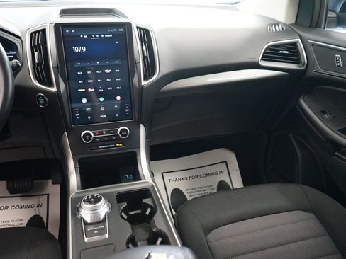 Used 2023 Ford Edge SE w/ Black Appearance Package AWD/4WD image 10