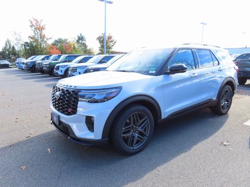 New 2026 Ford Explorer ST w/ Sun And Sound Package image 2