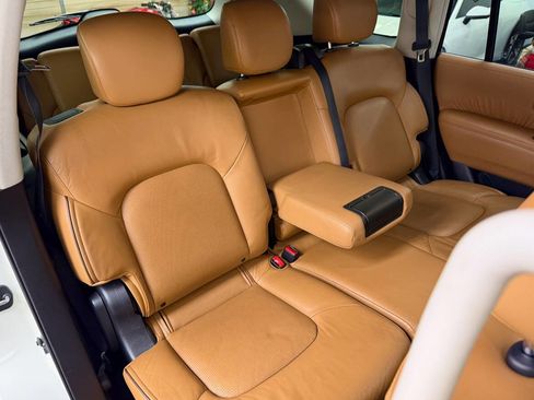 Used 2016 INFINITI QX80 4WD w/ Signature Edition Package image 69