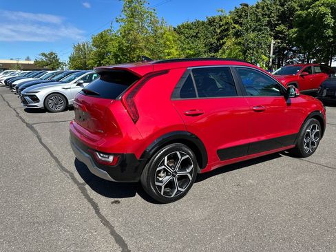 Used 2023 Kia Niro SX Touring FWD image 6