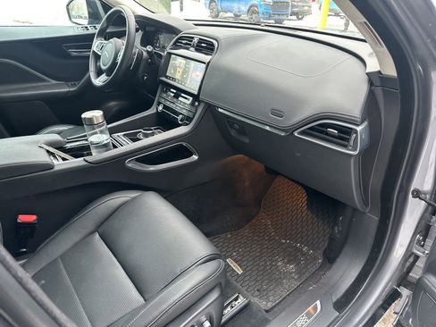 Used 2020 Jaguar F-PACE Checkered Flag image 13