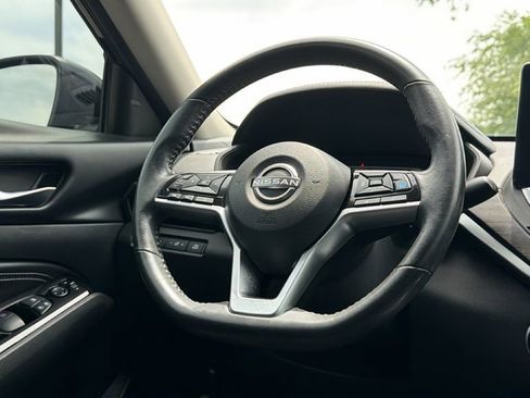 Used 2023 Nissan Altima 2.5 SV w/ SV Premium Package FWD image 36